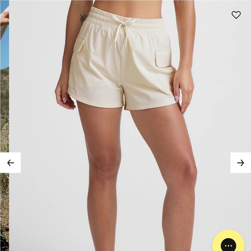 Beyond Yoga Peak 3" Athletic Cargo Short Size Large